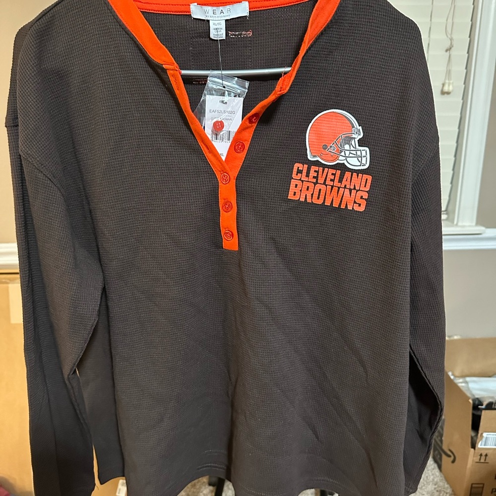 Wear by Erin Andrew’s Cleveland Browns Henley Women’s XL